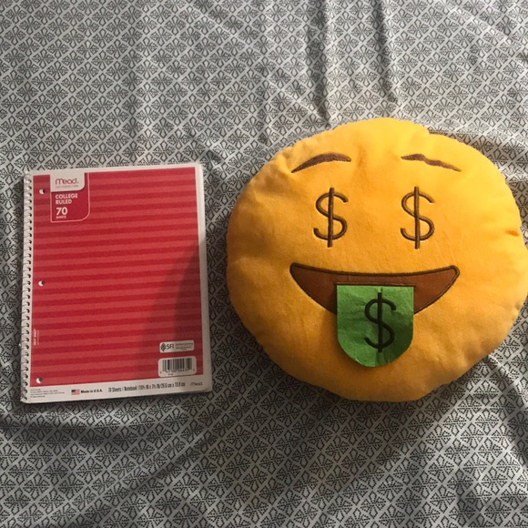 3/$20 🌟 Funny emoji pillow - Picture 3 of 3